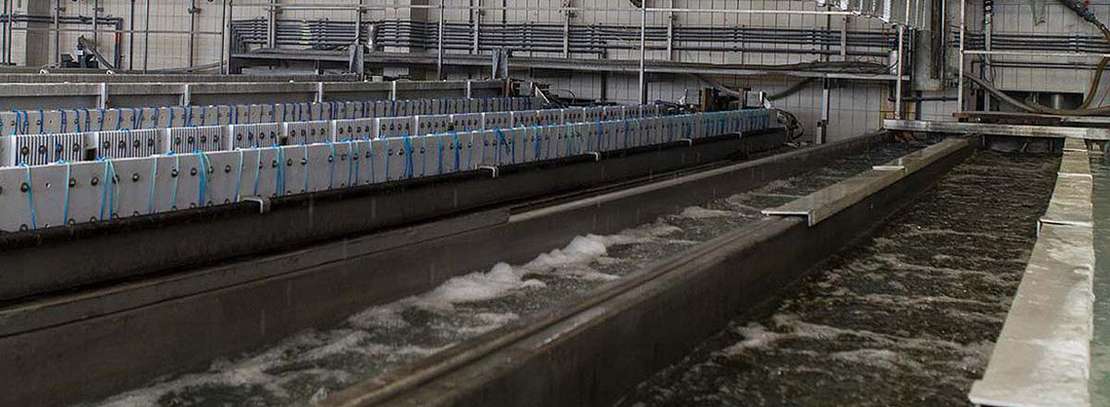 Eloxal Verfahren - gebeizt Eloxieren Tauchbecken